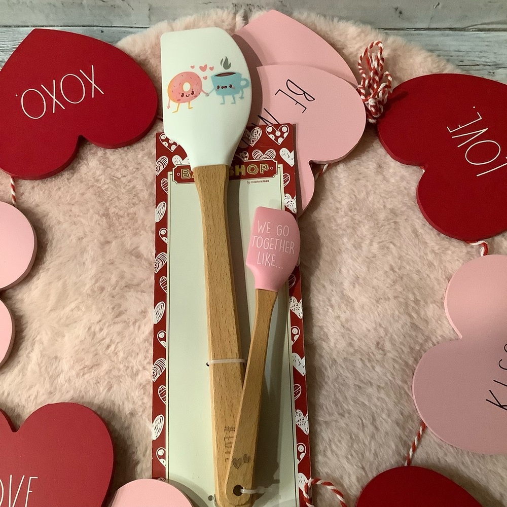 The Bakeshop Set of 2 Valentine Spatulas Only